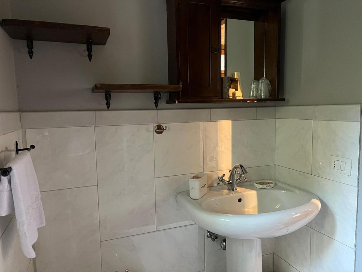 Agriturismo I Pietrini Perugia Bagian luar foto